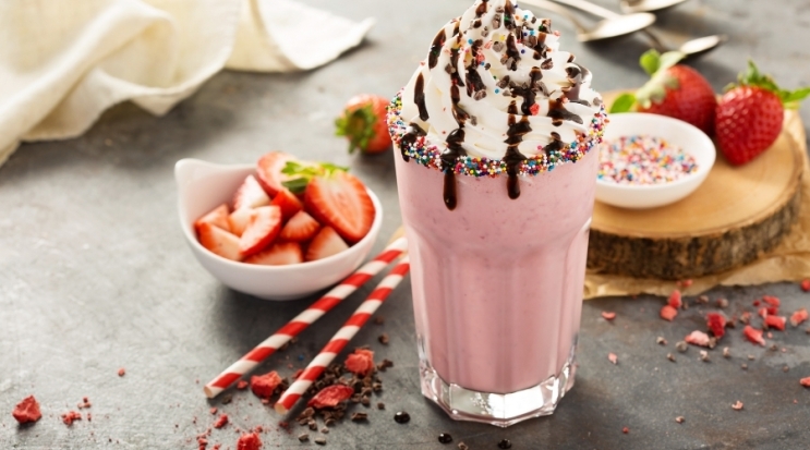 Çilekli Milkshake
